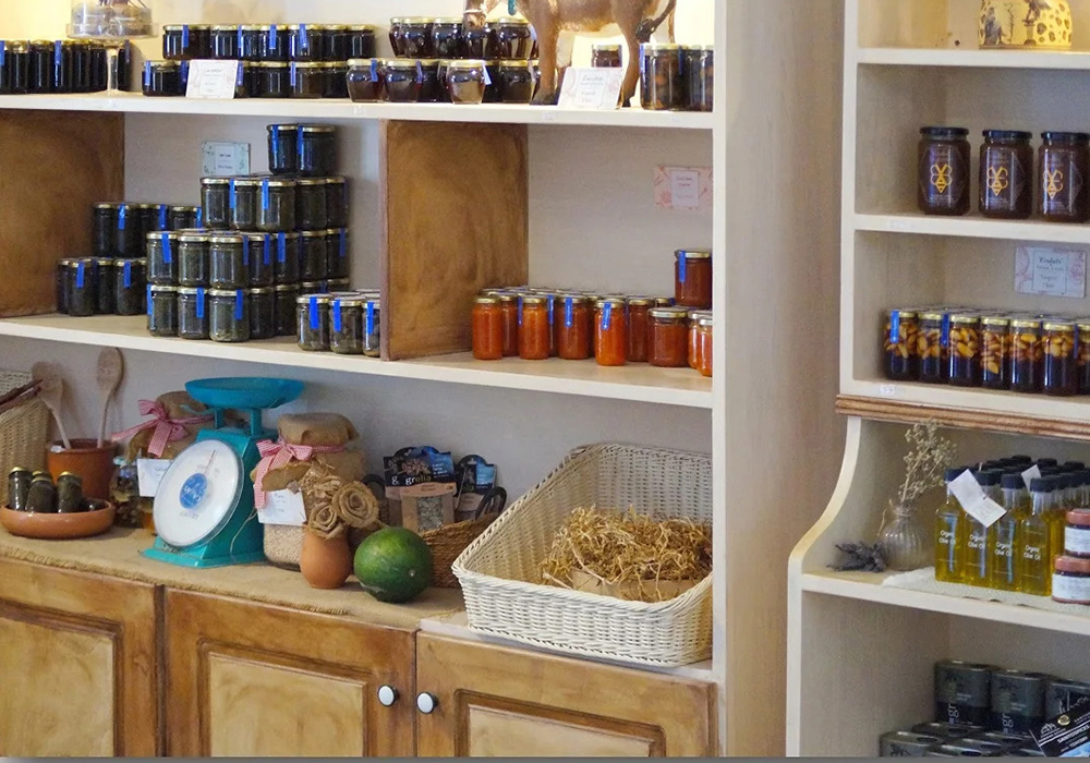 santorini-island-tour-olive-oil-tasting-farm-to-table-main-img05