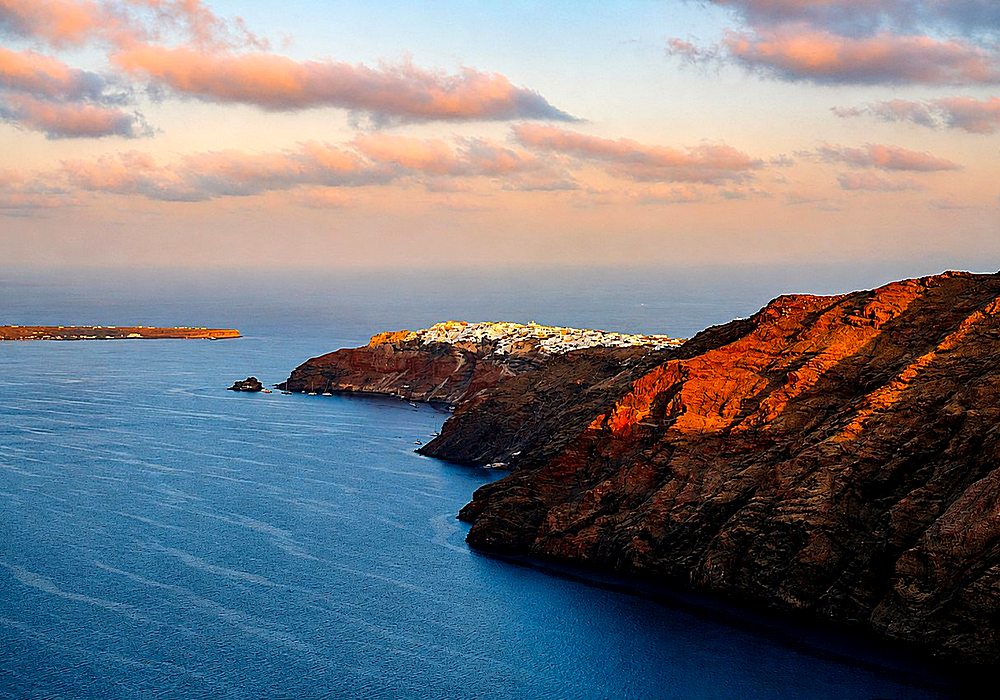 Beat the Crowds Oia Tour 08