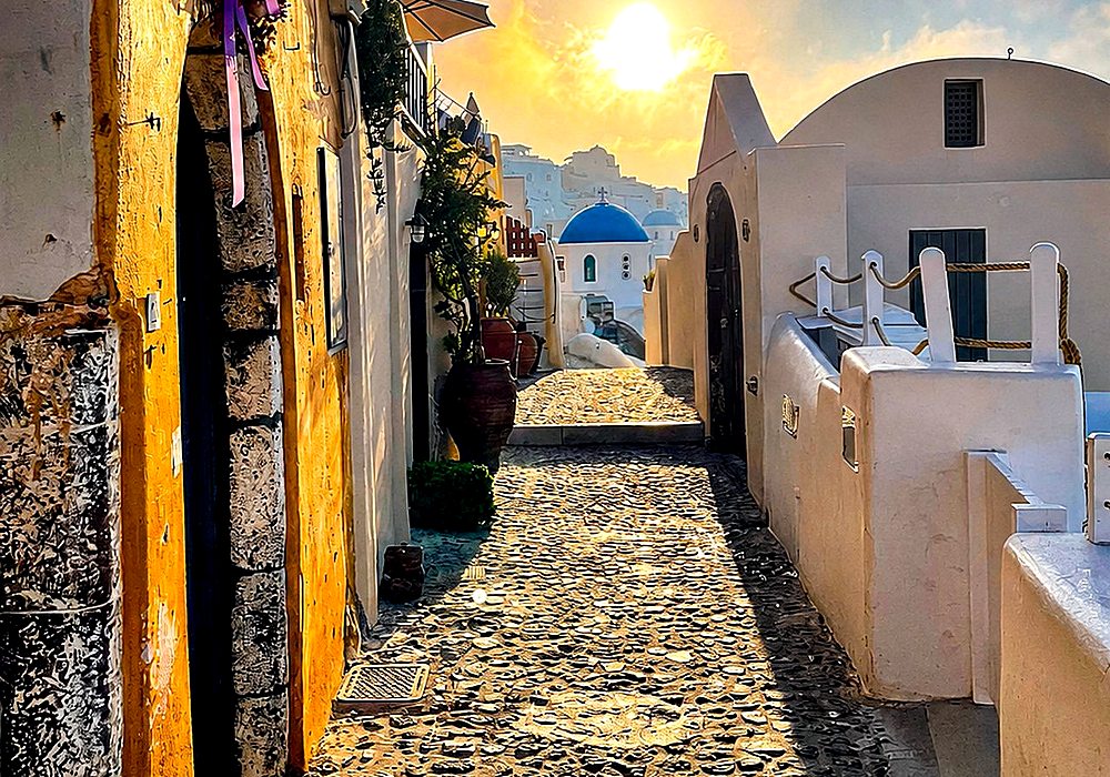 santorini-island-tour-beat-the-crowds-oia-tour-img1