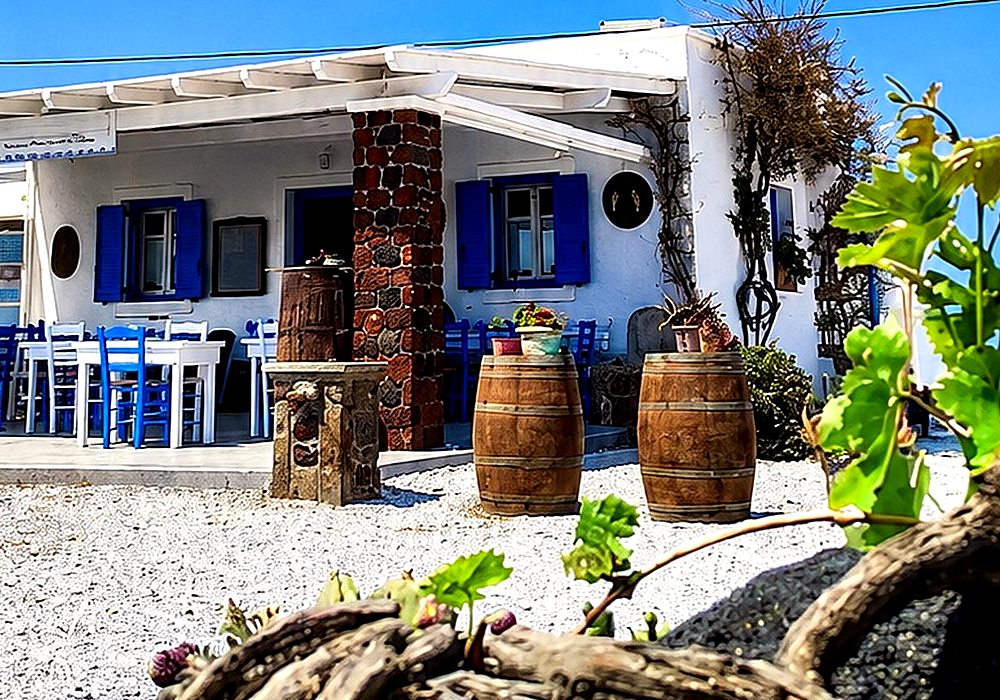 santorini-island-tour-farm-to-table-and-spirits-tasting-experience-img2