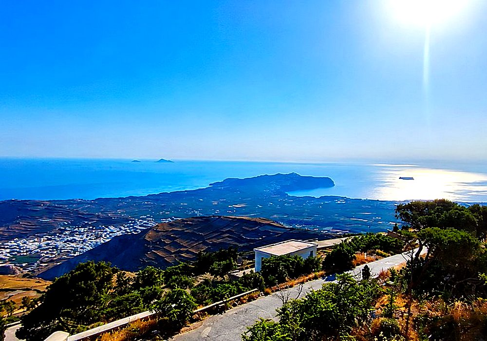 santorini-island-tour-iconic-sights-img8