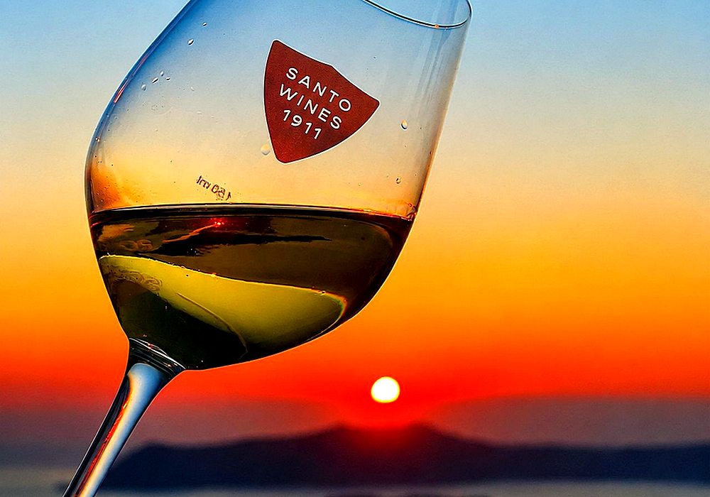 santorini-island-tour-insta-tour-with-sunset-wine-tasting-img2