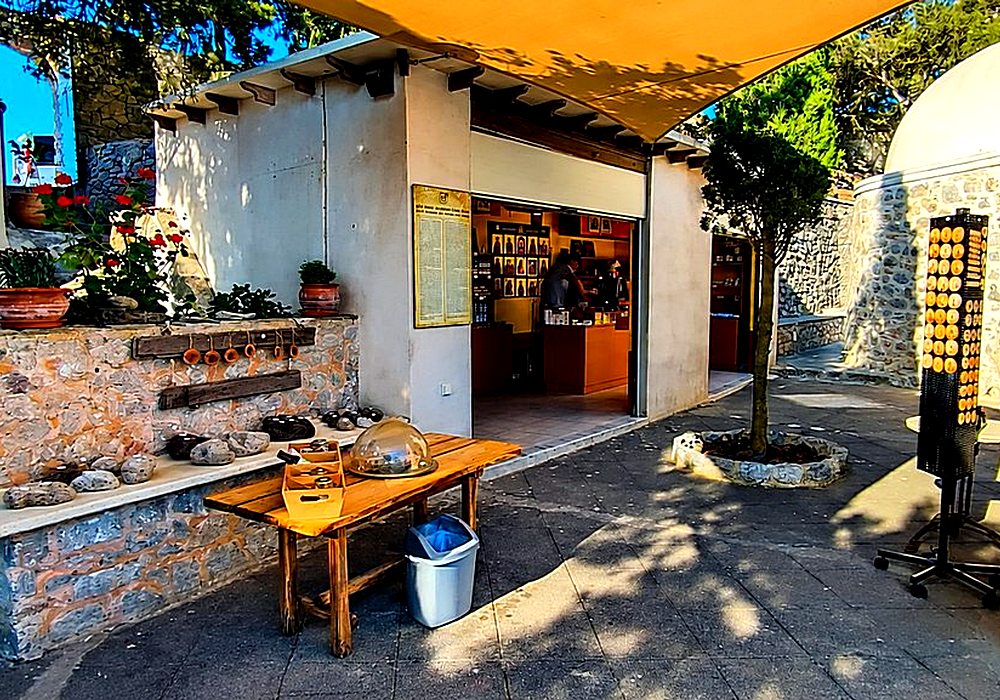 santorini-island-tour-picnic-sunset-tour-img10
